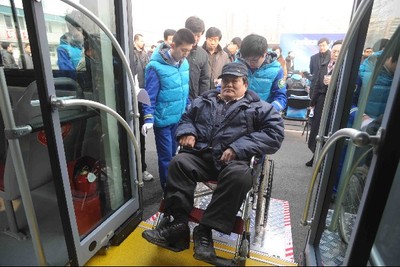 荆州市15日起实施新规 老年人公交乘车每月限70次，残疾人优待不变